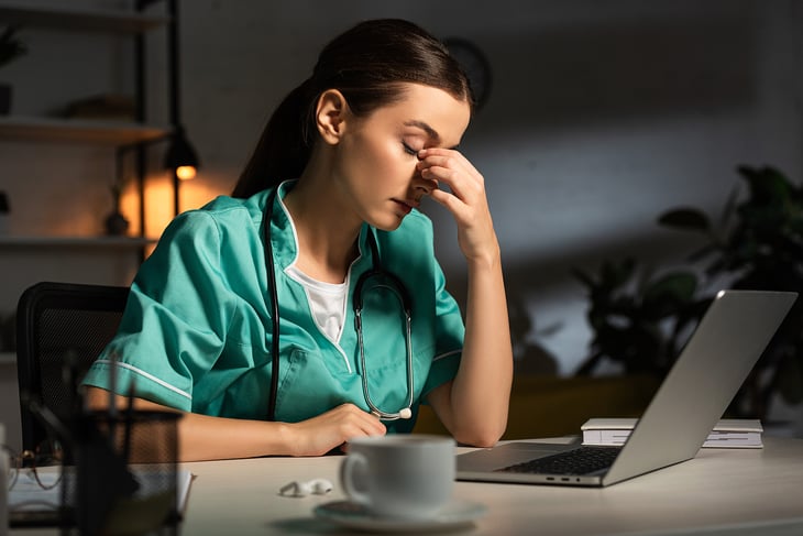 How to Love Night Shift as a Travel Nurse